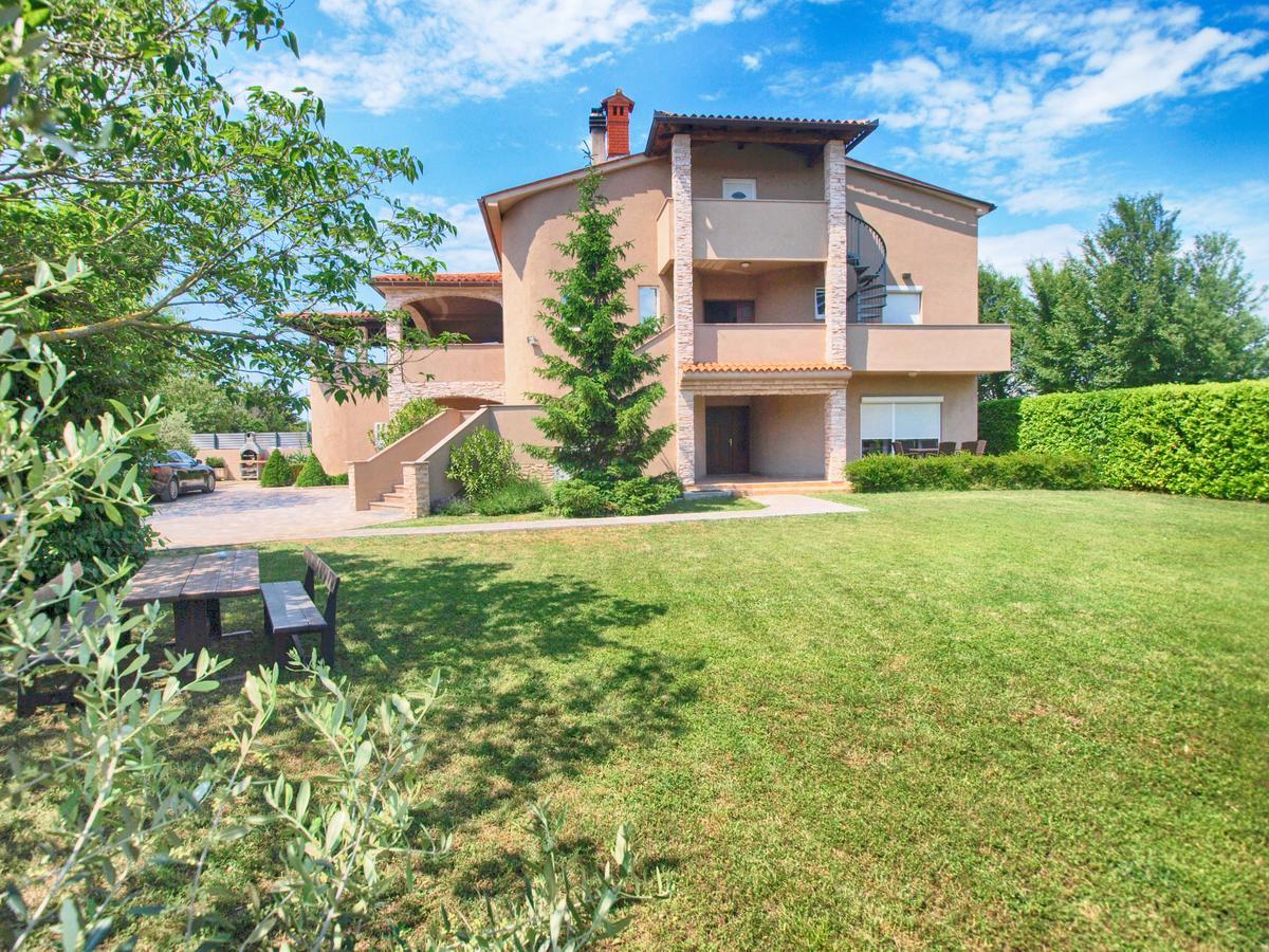 Apartments Dusanka 799 Fažana Buitenkant foto